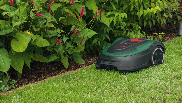 Bosch Robotfűnyírók - Bosch Indego M+ 700 Robotfűnyíró  A csúcsmodell. A Bosch Indego M+ 700 WiFi-vel, SmartMowing funkcióval, IFTT 