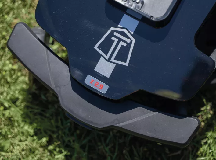 Techline robotfűnyírók - Techline NEXTTECH LX2.9 Robotfűnyíró Fejlett technológia és nagy teljesítmény Az innovatív NEXTTECH termékcsalád az X2.9 modellel bővült, amelyet közepes 